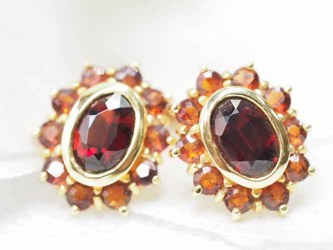 Boucles d'oreilles Boucles d'oreilles marguerite or jaune et grenats 58 Facettes 25806