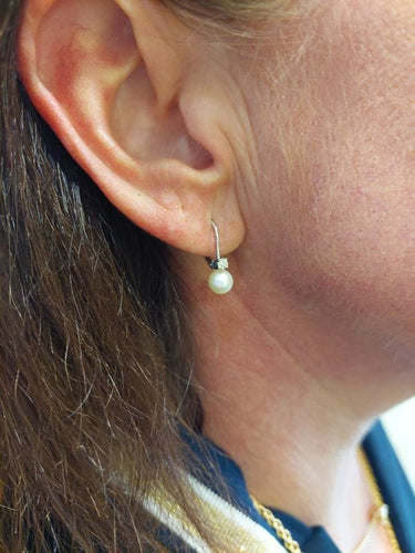 Boucles d'oreilles Dormeuses Or blanc Perles Diamants 58 Facettes 080411