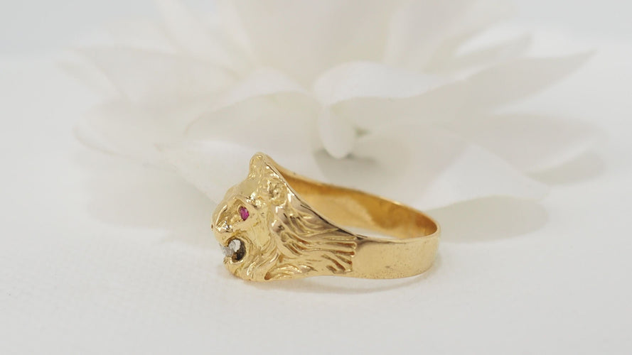 Bague 64 Bague chevalière Lion rubis et diamant 58 Facettes 32062