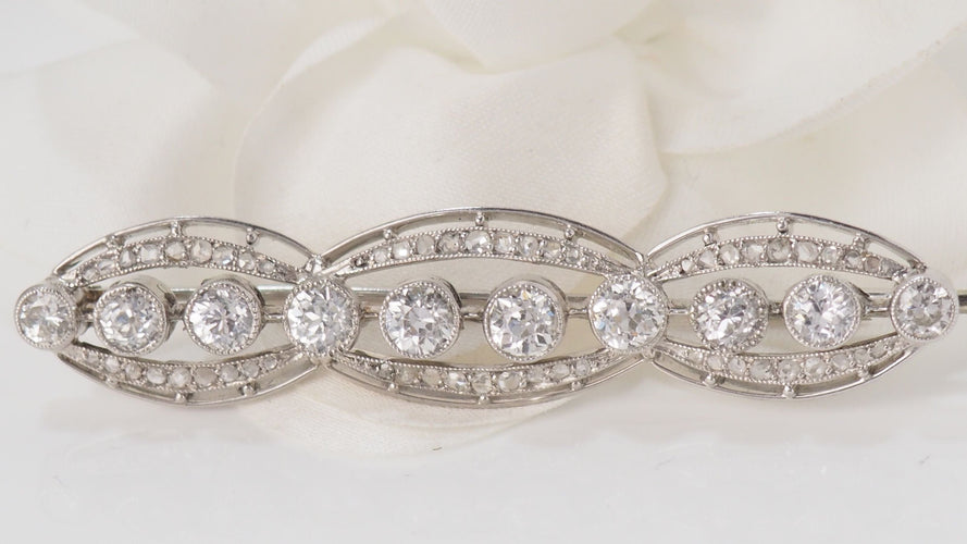 Broche Broche ancienne en Or blanc, platine & diamants 58 Facettes 27545