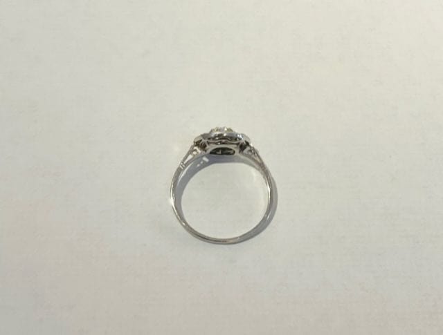 Bague 52 Bague ancienne rosace diamants 58 Facettes