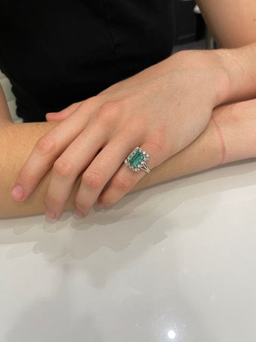Bague 48 BAGUE ANCIENNE QUARTZ VERT ET DIAMANTS 58 Facettes 057151
