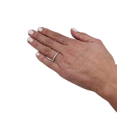 Bague 52 Alliance Cartier "Etincelle" en or blanc, diamants. 58 Facettes 30013