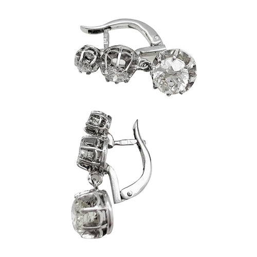Boucles d'oreilles Boucles d'oreilles dormeuses en platine et diamants. 58 Facettes 30582