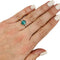 Bague Bague or blanc, platine, émeraude 1.26ct. 58 Facettes 30130