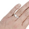 Bague 52 Solitaire or blanc serti d'un diamant pesant 0.40 carat. 58 Facettes 30381