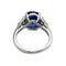 Bague 52 Bague or blanc, saphir 6,8 carats épaulé de diamants. 58 Facettes 30387