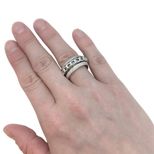Bague 54 Bague Piaget,"Possession", or blanc, diamants. 58 Facettes 29210