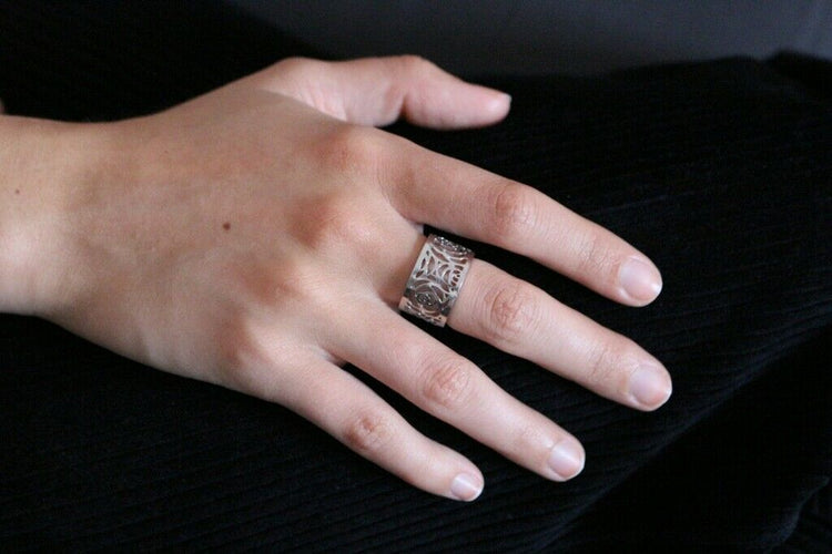 Bague 52 Alliance Chanel CAMELIA or blanc 58 Facettes 253