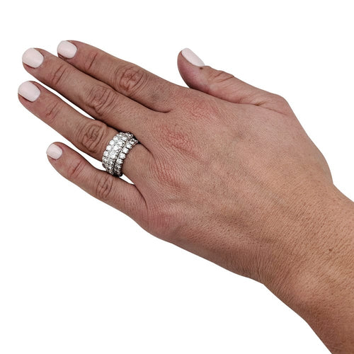 Bague 51 Bague bandeau en or blanc et diamants. 58 Facettes 30009