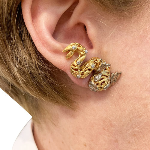 Boucles d'oreilles Boucles d'oreilles Zolotas "Poissons" en or jaune, platine et diamants. 58 Facettes 30398