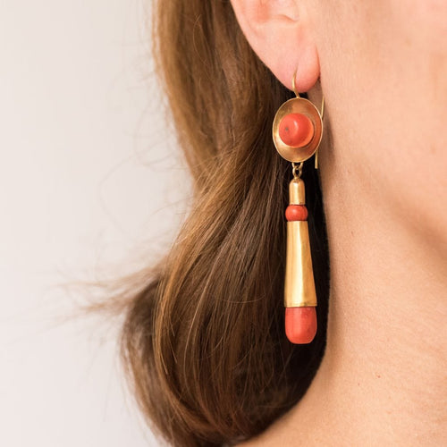 Boucles d'oreilles Boucles d'oreilles pendantes corail et or 58 Facettes 19-258