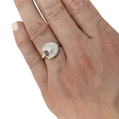 Bague 46 Bague Cartier "Amulette" or blanc et diamants 58 Facettes 30300