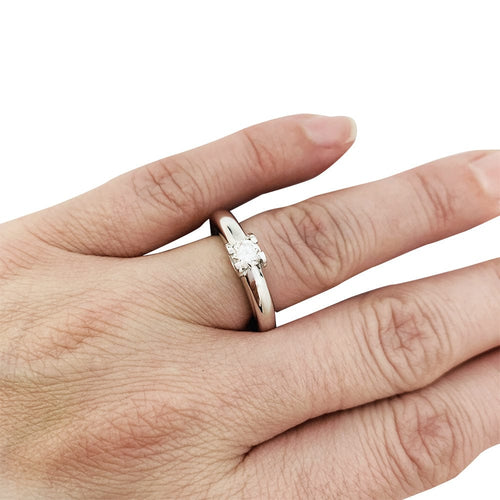 Bague 47 Solitaire Cartier, "Louis Cartier", or blanc et diamants. 58 Facettes 30629