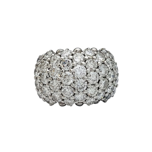 Bague 51 Bague pavée de diamants en or blanc. 58 Facettes 30457