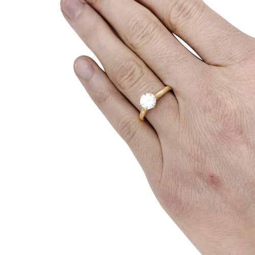 Bague 57 Solitaire en or jaune, diamant 1,12 carat F/VVS1. 58 Facettes 30150