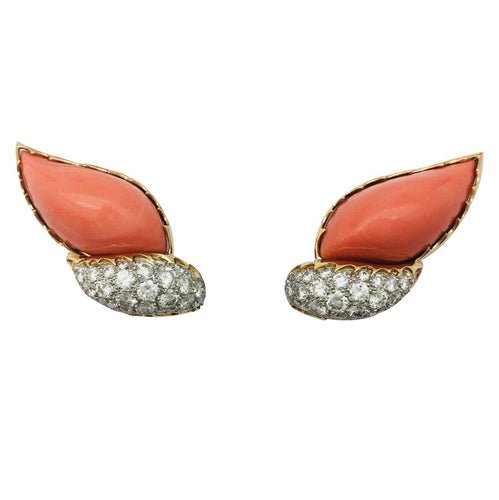 Boucles d'oreilles Boucles d'oreilles M.Gérard en or jaune, platine, corail et diamants. 58 Facettes 28331