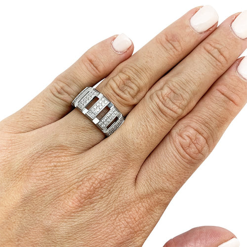 Bague 53 Bague Chaumet, "Class One", or blanc, diamants. 58 Facettes 30619