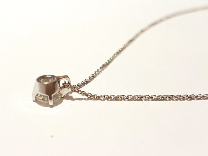 Collier Collier Chaîne + pendentif Or blanc Diamant 58 Facettes 05592CD