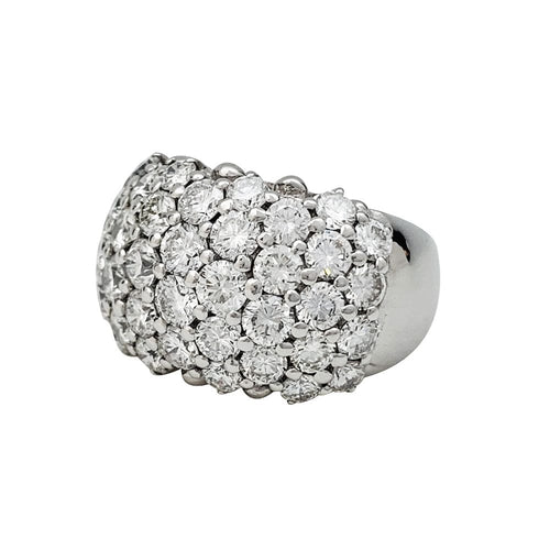 Bague 51 Bague pavée de diamants en or blanc. 58 Facettes 30457