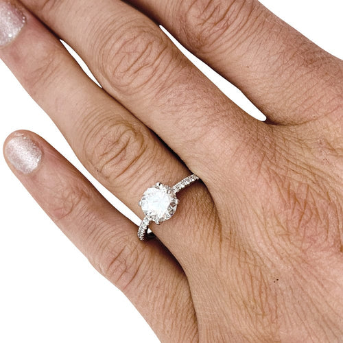Bague 53 Bague solitaire en or blanc, diamant 1,89 carat. 58 Facettes 29860