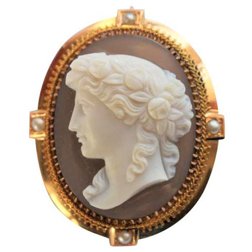 Broche Broche camée néo-classique figurant la déesse Flore 58 Facettes 299