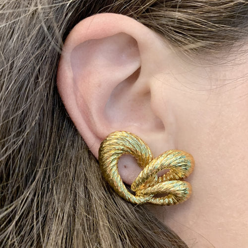Boucles d'oreilles Boucles d'oreilles Boucheron en or jaune. 58 Facettes 29888