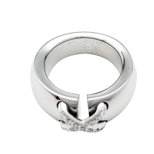 Bague 54 Bague Chaumet "Liens" en or blanc et diamants. 58 Facettes 30243
