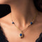 Collier Collier ancien et son médaillon lapis lazuli et perles fines 58 Facettes 20-154