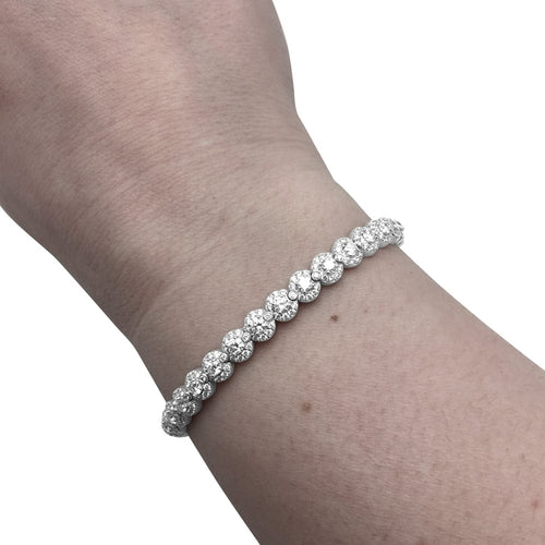 Bracelet Bracelet Messika, modèle "Joy Diamond Halo", diamants et or blanc. 58 Facettes 28125