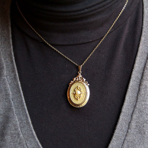 Pendentif Médaillon vintage or jaune et perle 58 Facettes 16-388