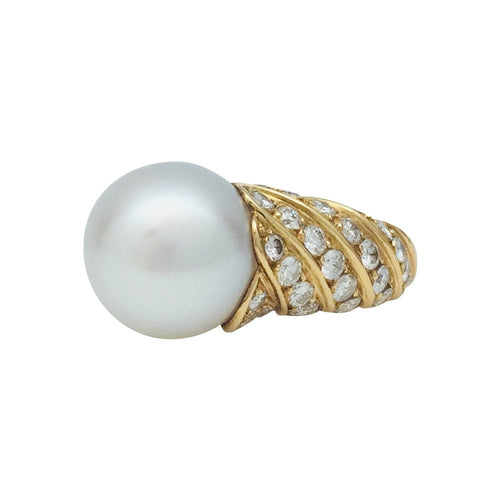 Bague 54 Bague en or jaune Tabbah, perle blanche et diamants. 58 Facettes 21249