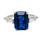 Bague 52 Bague saphir 5,17 carats en or blanc épaulé de diamants taille trapèze. 58 Facettes 30390