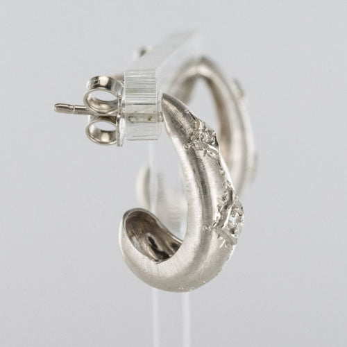 Boucles d'oreilles Boucles d'oreilles or blanc satiné diamants 58 Facettes YS66B