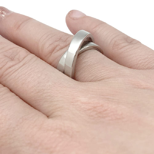 Bague 50 Bague Cartier, "Nouvelle Vague", or blanc. 58 Facettes 29912