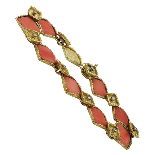 Bracelet Bracelet en or jaune, corail et diamants. 58 Facettes 28426
