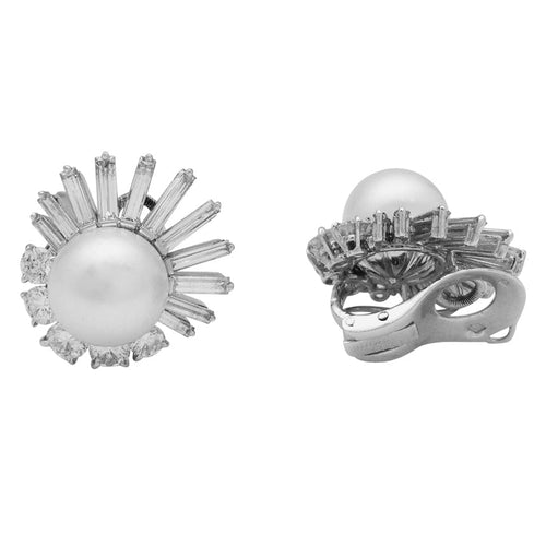 Boucles d'oreilles Boucles d'oreilles signées M.Gérard, platine diamants et perles des Mers du Sud. 58 Facettes 28457