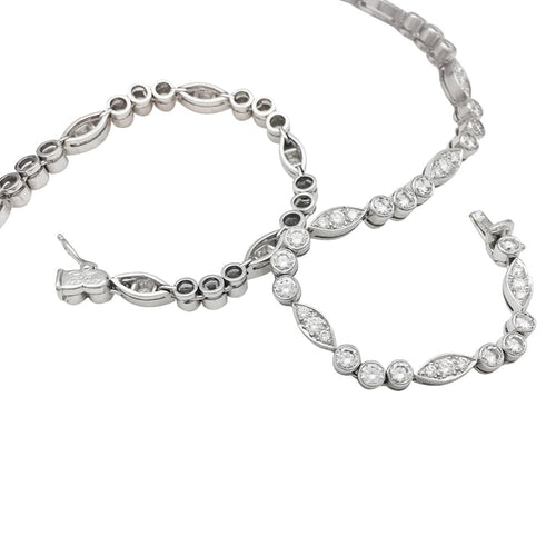 Collier Collier Cartier "Dentelle" en platine, or blanc et diamants. 58 Facettes 29275