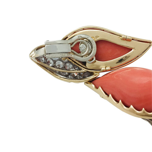 Boucles d'oreilles Boucles d'oreilles M.Gérard en or jaune, platine, corail et diamants. 58 Facettes 28331