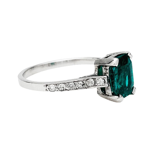 Bague Bague or blanc, platine, émeraude 1.26ct. 58 Facettes 30130