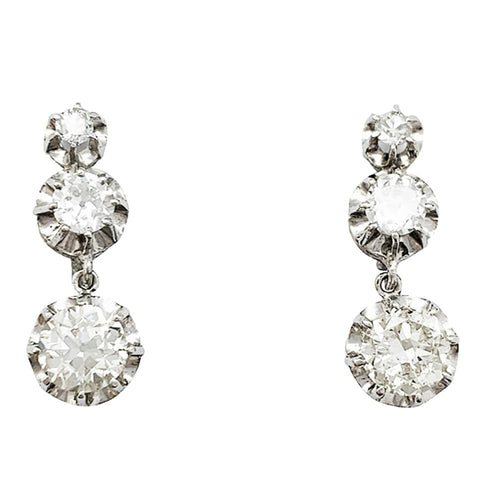 Boucles d'oreilles Boucles d'oreilles dormeuses en platine et diamants. 58 Facettes 30582