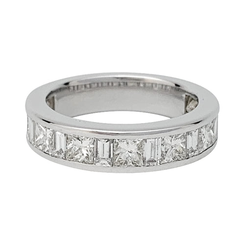 Bague 50 Alliance demi-tour diamants en or blanc. 58 Facettes 29811