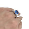Bague 52 Bague or blanc, saphir 6,8 carats épaulé de diamants. 58 Facettes 30387