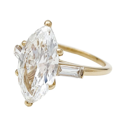 Bague 53 Bague Cartier en or jaune, diamant navette 3,15 carats. 58 Facettes 29270-1