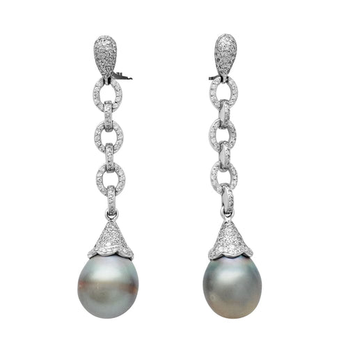 Boucles d'oreilles Boucles d'oreilles pendantes en or blanc, diamants et perles. 58 Facettes 28490