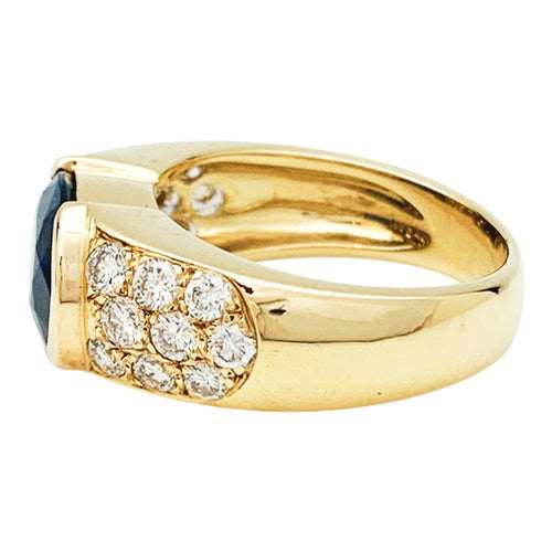 Bague 53 Bague en or jaune, diamants et saphir. 58 Facettes 30520