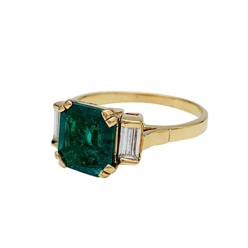 Bague 56.5 Bague en or jaune émeraude et diamants. 58 Facettes 30213