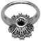 Bague 54 Bague en or blanc, rubis ovale entouré de diamants. 58 Facettes 27163