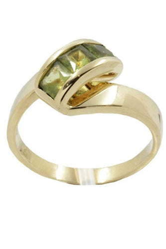 Bague 58 Bague moderne péridots 58 Facettes 27611