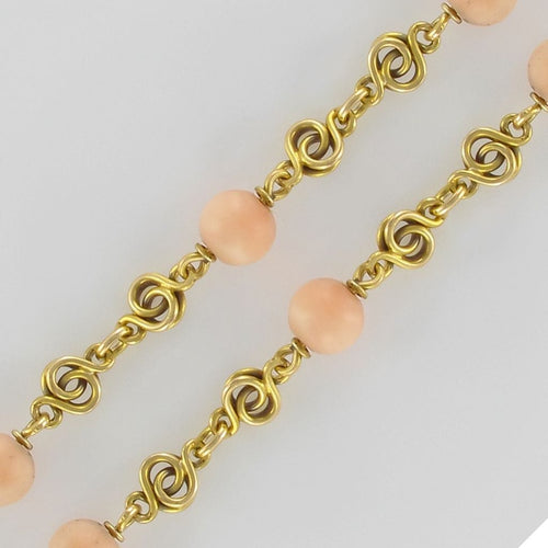 Collier Collier ancien négligé corail peau d'ange et diamants 58 Facettes 17-285